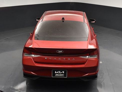 Used 2023 Hyundai Elantra SEL image 45