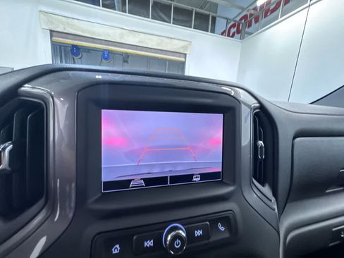 Used 2025 Chevrolet Silverado 1500 Custom image 24