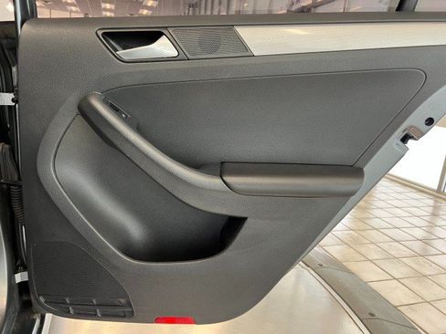 Used 2017 Volkswagen Jetta S FWD image 28