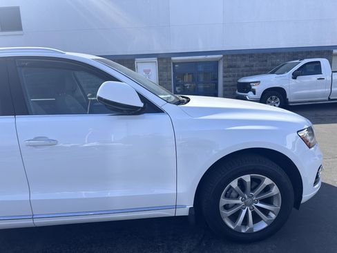 Used 2016 Audi Q5 2.0T Premium Plus w/ Technology Package image 8