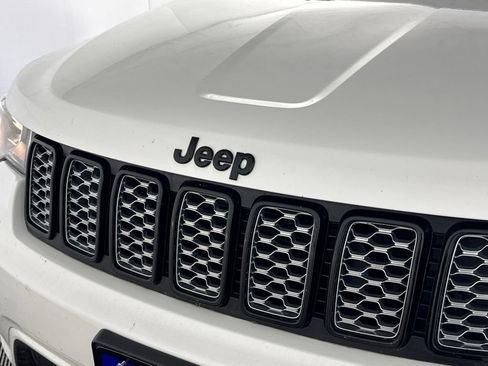 Used 2020 Jeep Grand Cherokee Altitude AWD/4WD image 38