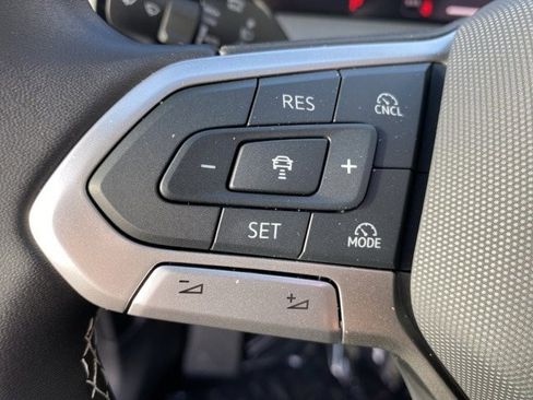 New 2026 Volkswagen Tiguan SE image 28