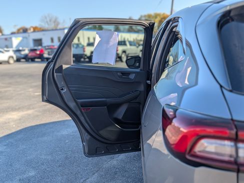 Used 2023 Ford Escape Active image 30