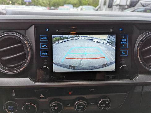 Used 2017 Toyota Tacoma TRD Sport w/ Tow Package (A/T) AWD/4WD image 23