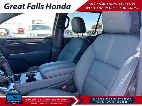 Used 2026 GMC Acadia AT4 AWD/4WD image 19