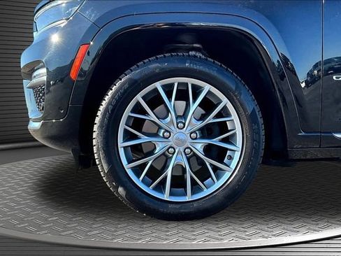 Used 2022 Jeep Grand Cherokee Summit w/ Adv Protech Group IV AWD/4WD image 33