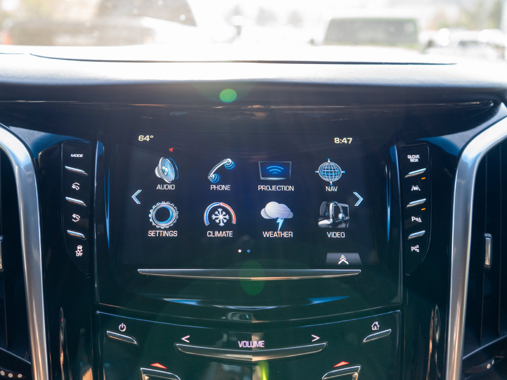 Used 2019 Cadillac Escalade Platinum AWD/4WD image 28