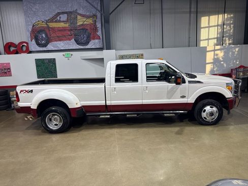 Used 2014 Ford F350 King Ranch w/ King Ranch w/Chrome Package image 24