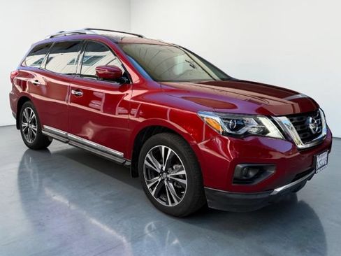 Used 2019 Nissan Pathfinder Platinum AWD/4WD image 9