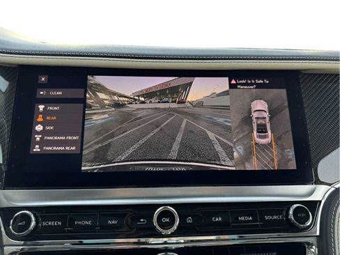 Used 2022 Bentley Flying Spur W12 image 41