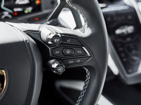 Used 2026 Lamborghini Revuelto AWD/4WD image 54