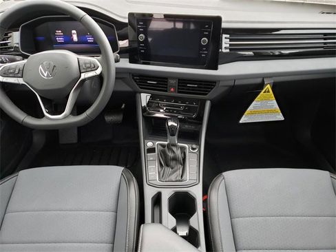 New 2026 Volkswagen Jetta SE image 9