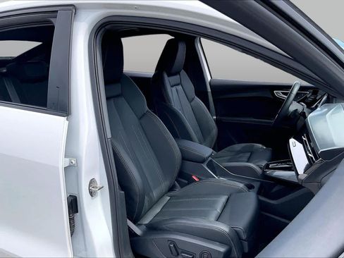 Used 2024 Audi Q4 e-tron Premium Plus AWD/4WD image 8