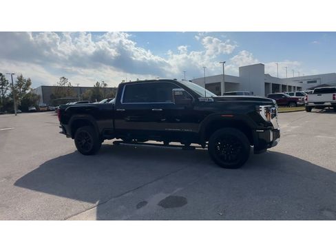 Certified 2024 GMC Sierra 2500 Denali w/ Denali Reserve Package image 2