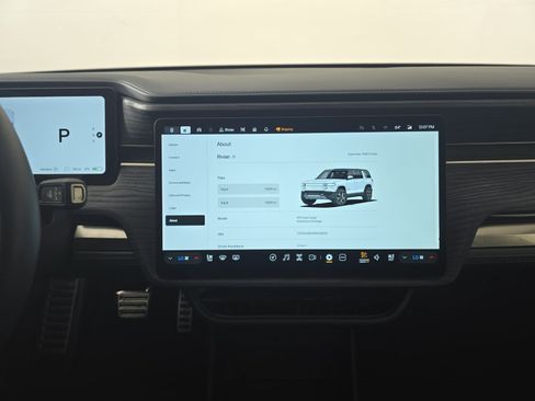 Used 2024 Rivian R1S Adventure Quad AWD/4WD image 29