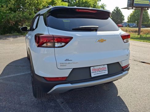 Used 2023 Chevrolet TrailBlazer LT w/ Convenience Package AWD/4WD image 9