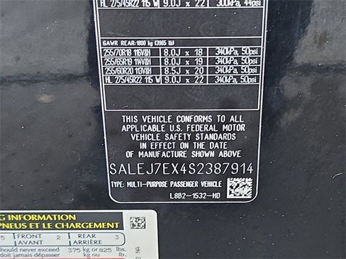 Used 2025 Land Rover Defender 110 S image 36