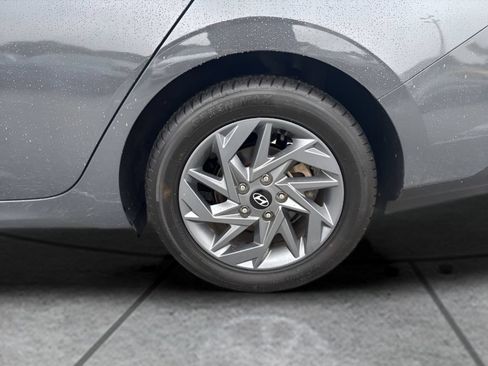 Used 2024 Hyundai Elantra SEL FWD image 28