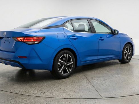 Used 2025 Nissan Sentra SV image 7