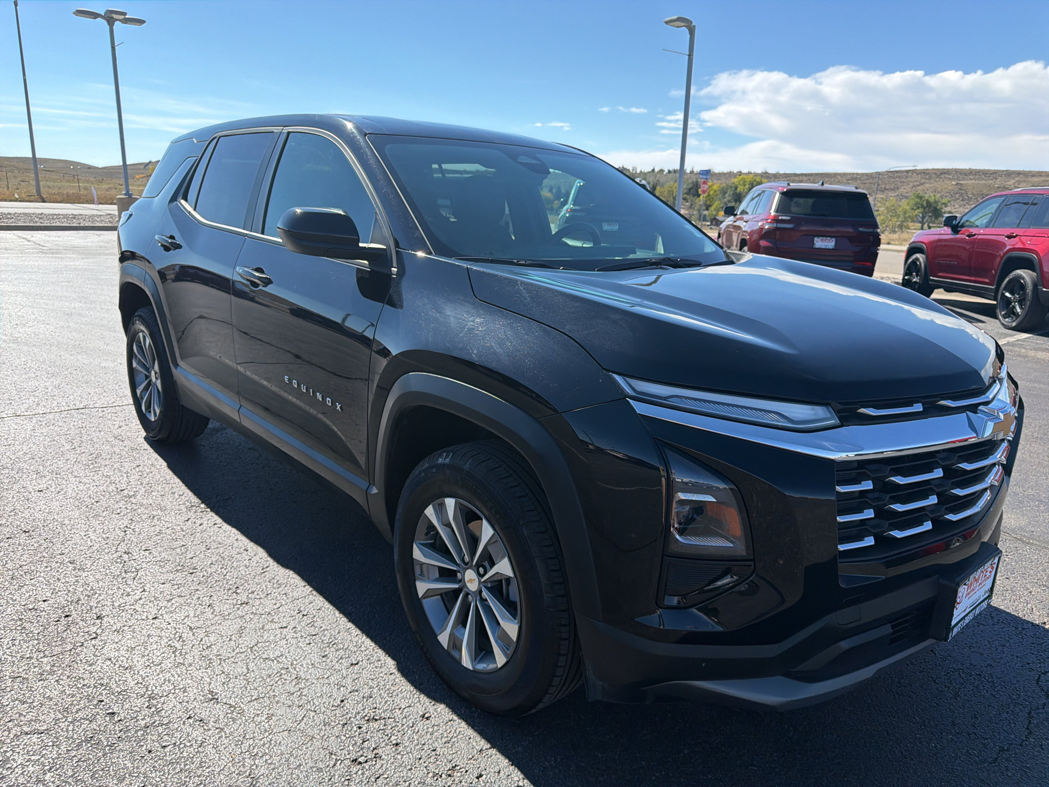 Used 2026 Chevrolet Equinox LT AWD/4WD image 3