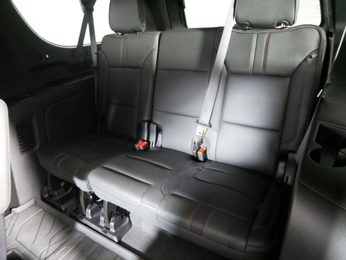 Used 2024 Chevrolet Suburban RST w/ Sport Performance Package image 33