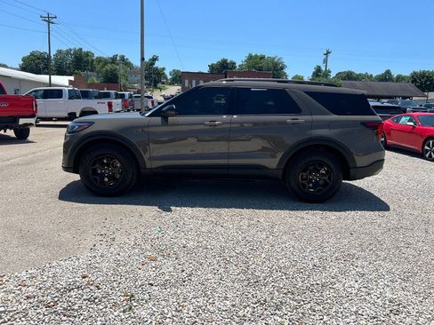 Used 2026 Ford Explorer Tremor w/ Tremor Convenience Package AWD/4WD image 5