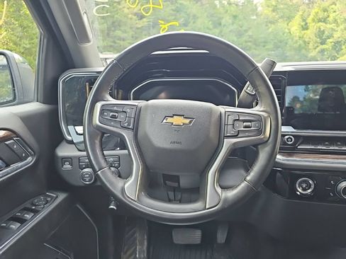 Used 2024 Chevrolet Silverado 1500 LT AWD/4WD image 12