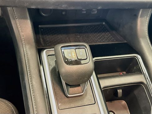 Used 2023 Nissan Pathfinder SL AWD/4WD image 25