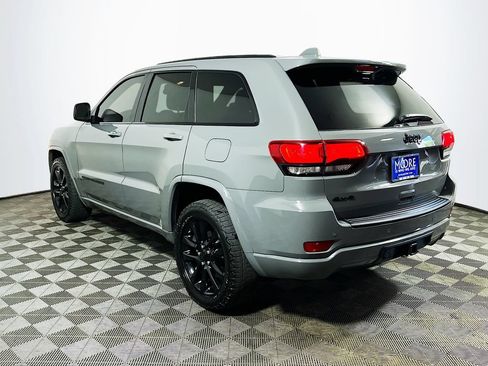 Used 2021 Jeep Grand Cherokee Laredo X AWD/4WD image 5