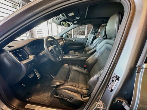 Used 2019 Volvo XC60 T6 Inscription w/ Protection Package Premier AWD/4WD image 13