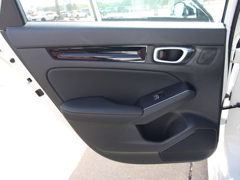 Used 2023 Honda Civic Touring image 38