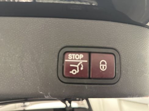 Used 2017 Mercedes-Benz GLS 63 AMG 4MATIC image 29