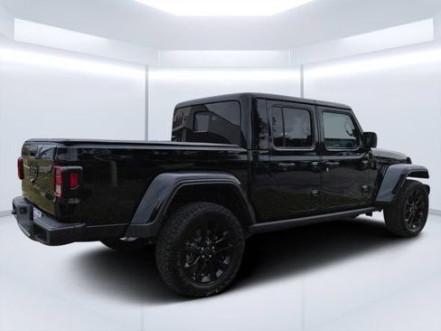 Used 2025 Jeep Gladiator Sport AWD/4WD image 3