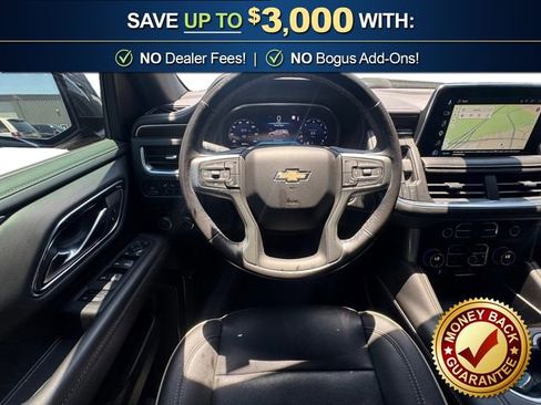 Used 2022 Chevrolet Suburban Premier w/ Premium Package 2 AWD/4WD image 18