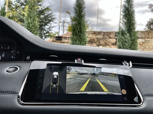 Certified 2022 Land Rover Range Rover Evoque R-Dynamic SE image 26