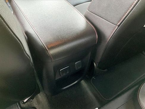 Used 2016 GMC Canyon SLE w/ All Terrain Package image 22