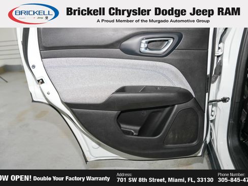 Used 2024 Jeep Compass Latitude AWD/4WD image 11