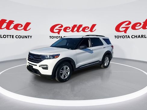 Used 2023 Ford Explorer XLT w/ Equipment Group 202A image 4