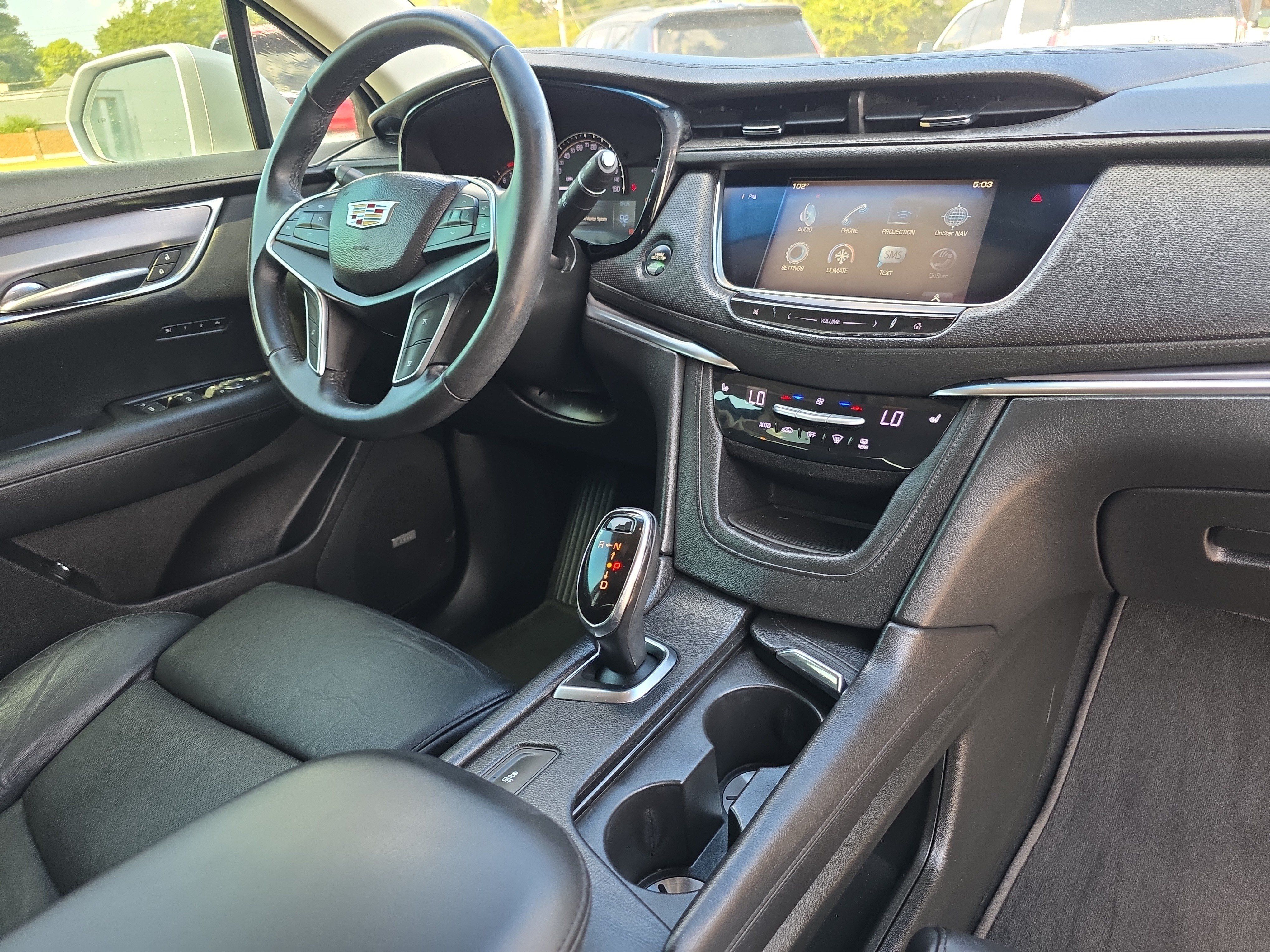 Used 2017 Cadillac XT5 Luxury FWD image 16