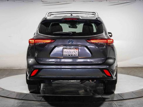 Used 2023 Toyota Highlander Limited AWD/4WD image 3