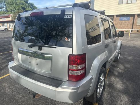 Used 2012 Jeep Liberty Sport AWD/4WD image 8