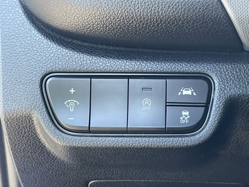 Used 2023 Kia Seltos LX image 30