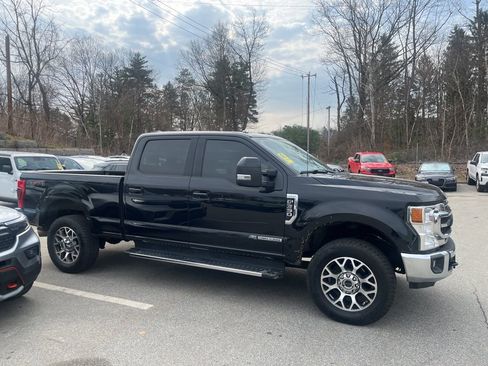Used 2020 Ford F350 Lariat w/ Lariat Ultimate Package image 3