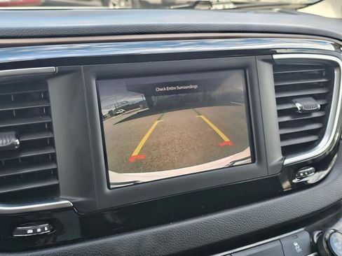 Used 2023 Chrysler Voyager LX FWD image 24