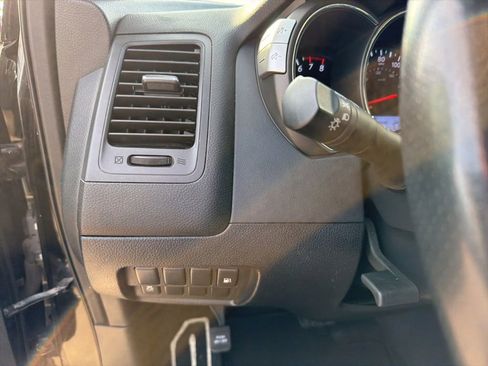 Used 2012 Nissan Murano SV image 28