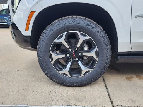 New 2026 GMC Yukon XL AT4 w/ AT4 Premium Plus Package AWD/4WD image 64