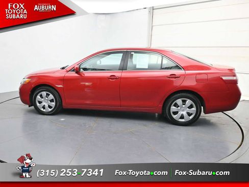 Used 2009 Toyota Camry LE FWD image 18