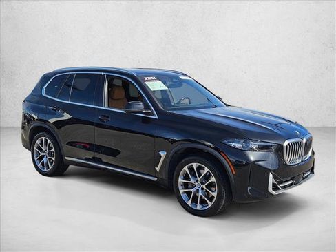 Certified 2024 BMW X5 xDrive40i w/ Parking Assistance Package image 3