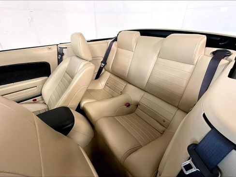 Used 2006 Ford Mustang GT Premium image 24