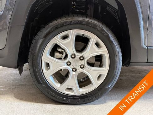 Certified 2022 Jeep Renegade Limited AWD/4WD image 32